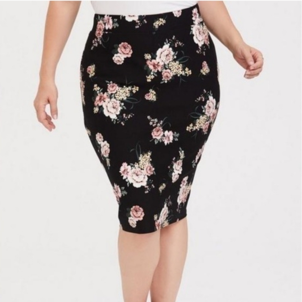 Torrid Black and Pink Floral Pencil Skirt